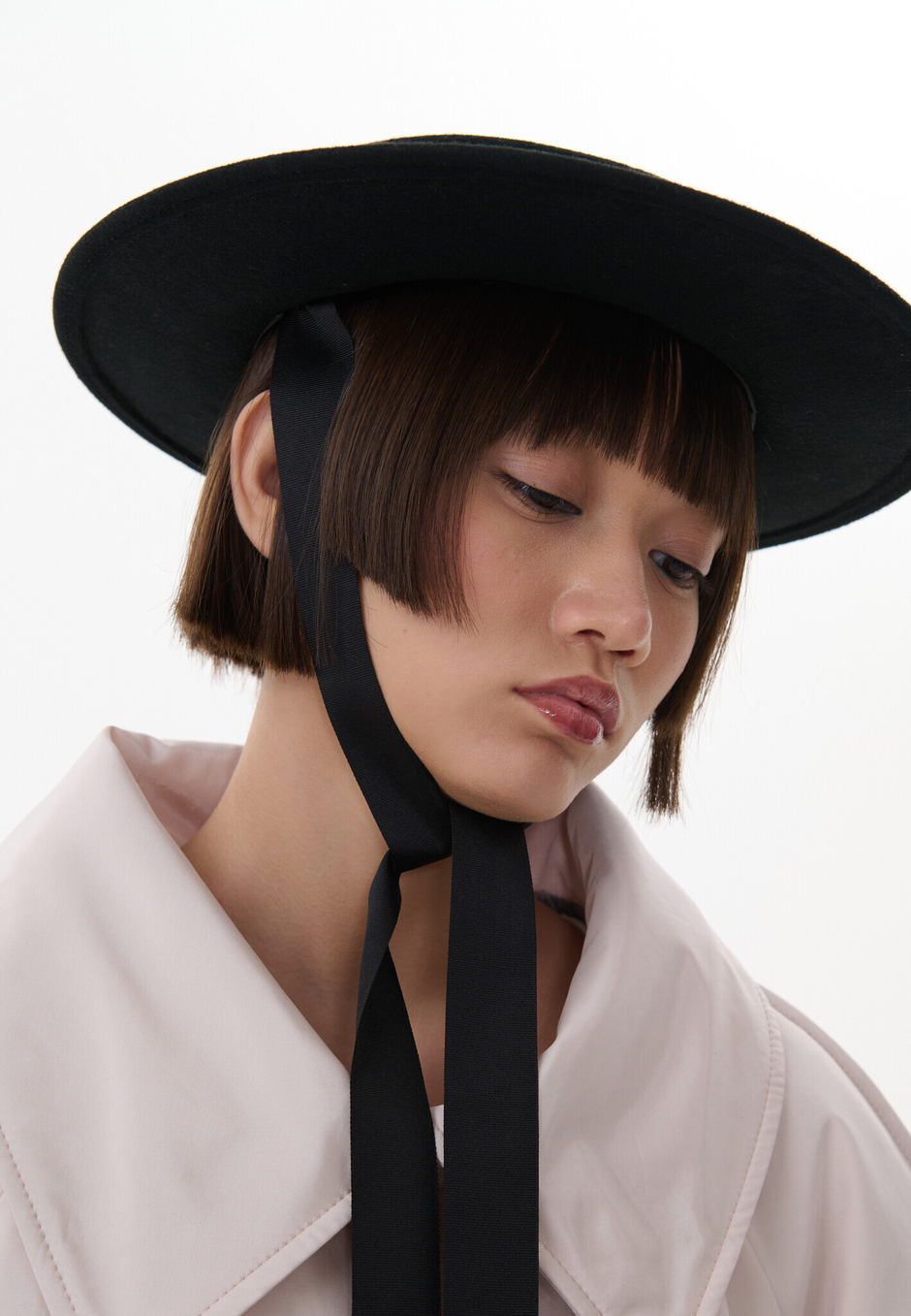 Шляпа из фетра с косынкой