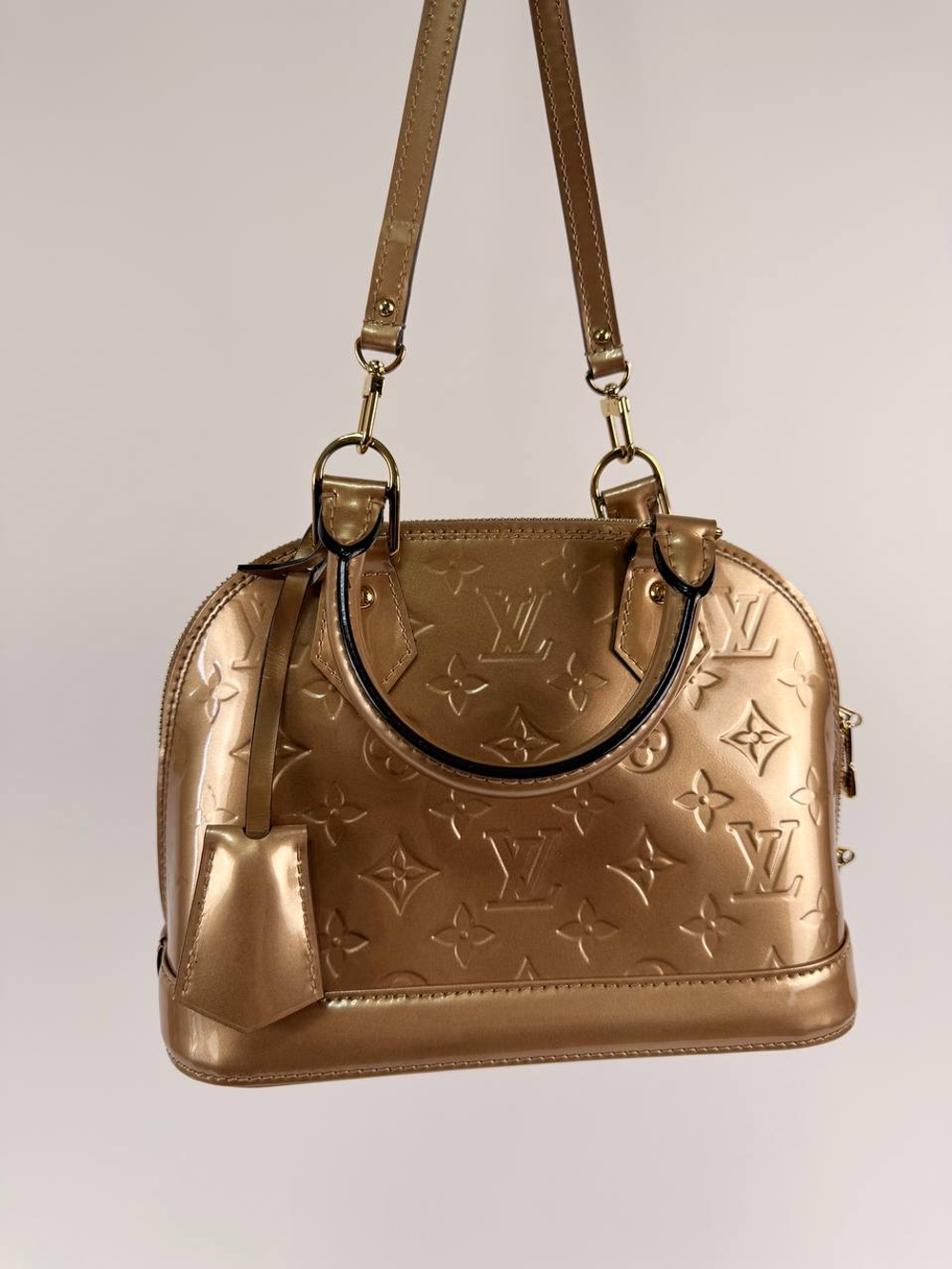 Сумка Louis Vuitton Monogram Vernis Alma BB