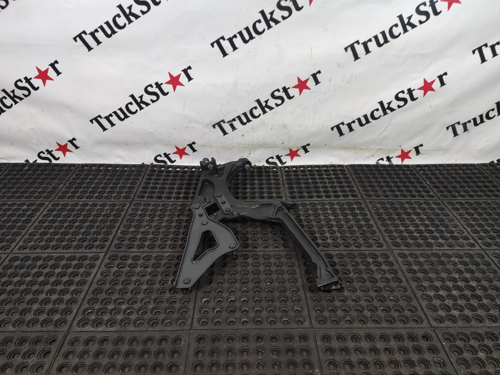 Кронштейн корпуса воздушного фильтра 2020