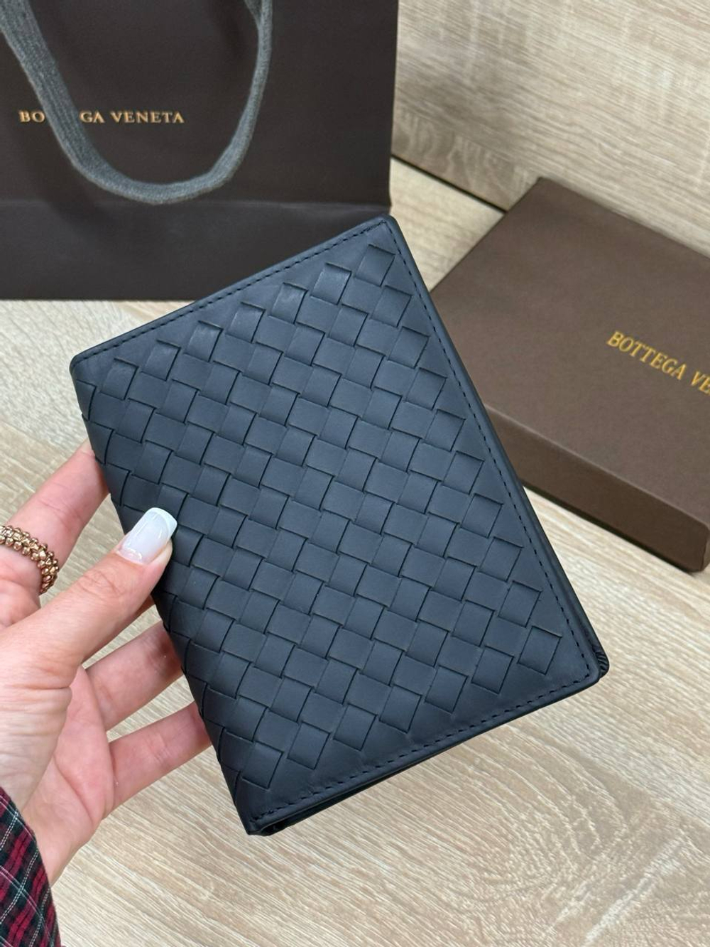 Обложка на паспорт Bottega Veneta