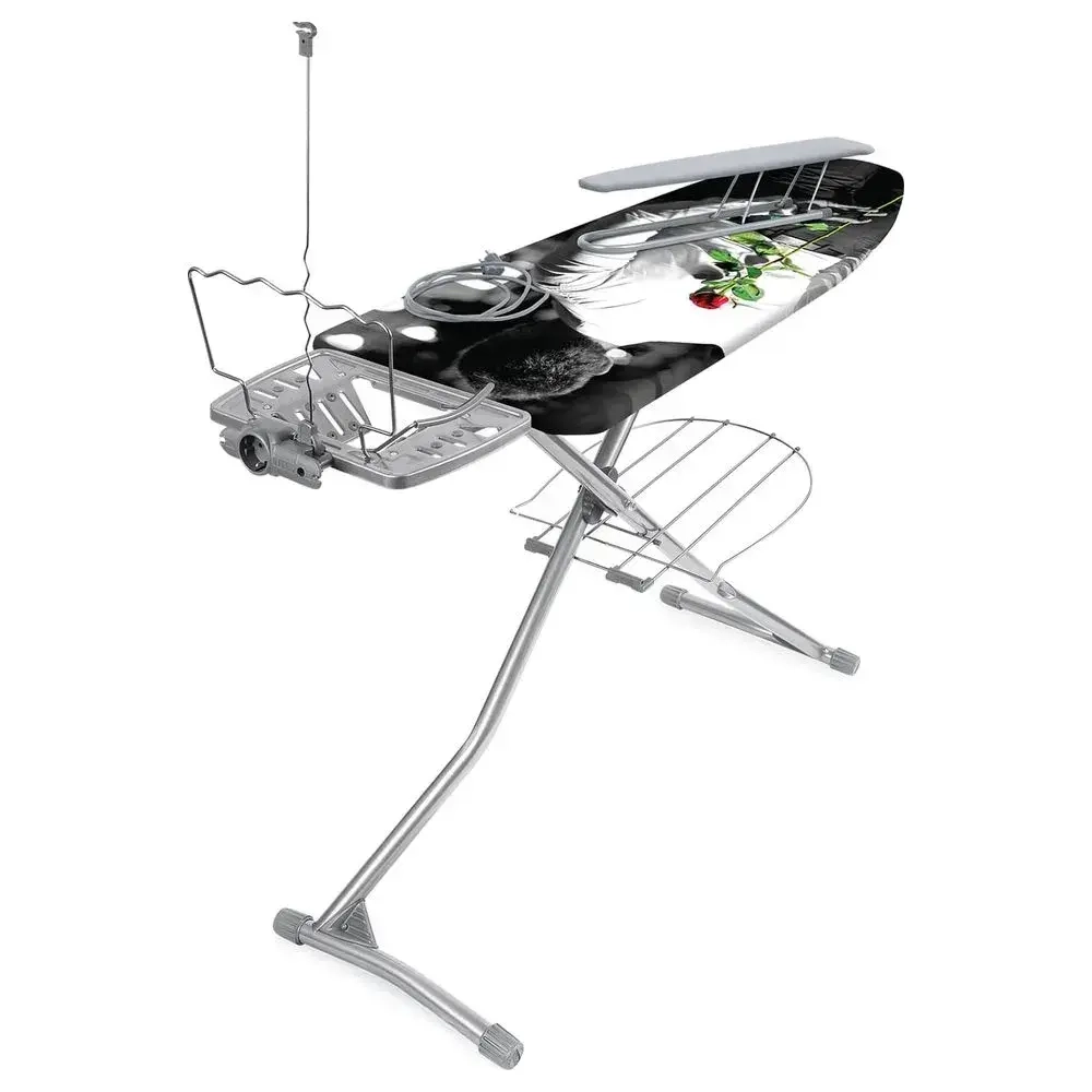 Гладильная доска Nika-grant (НГс мужчиной и розой)