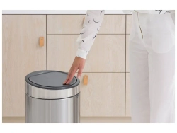 Brabantia Корзина для мусора Touch 30 л бежевая