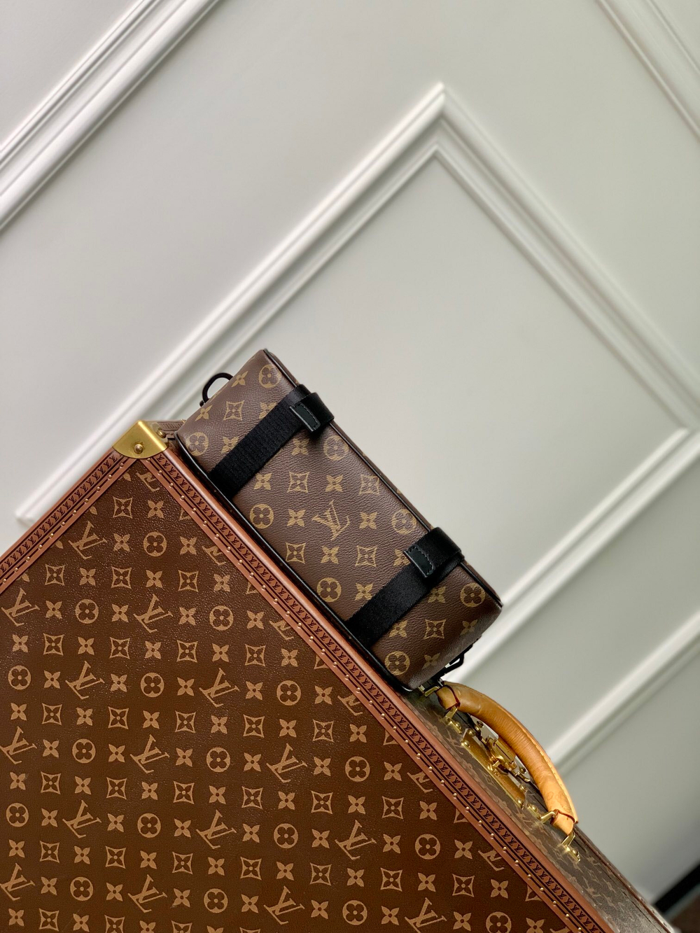 Louis Vuitton Trail Messenger