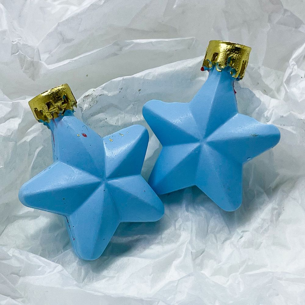 Фигура из шоколадной глазури &quot;Елочные игрушки звезды&quot; 2шт (голубой)