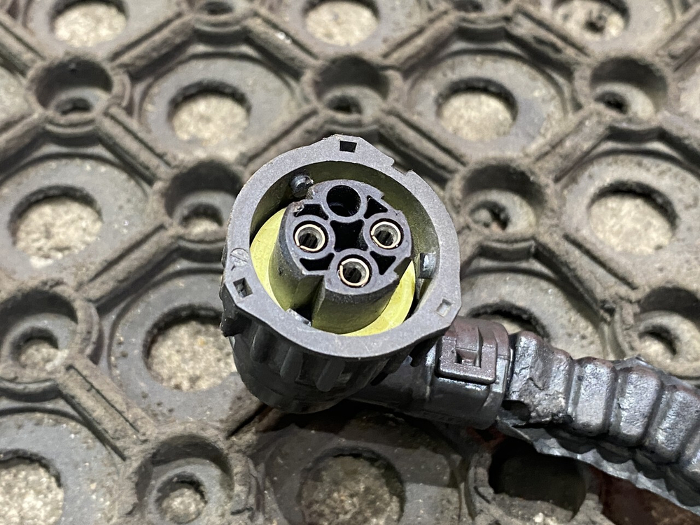 Проводка форсунок двигателя MX13 2019 год.