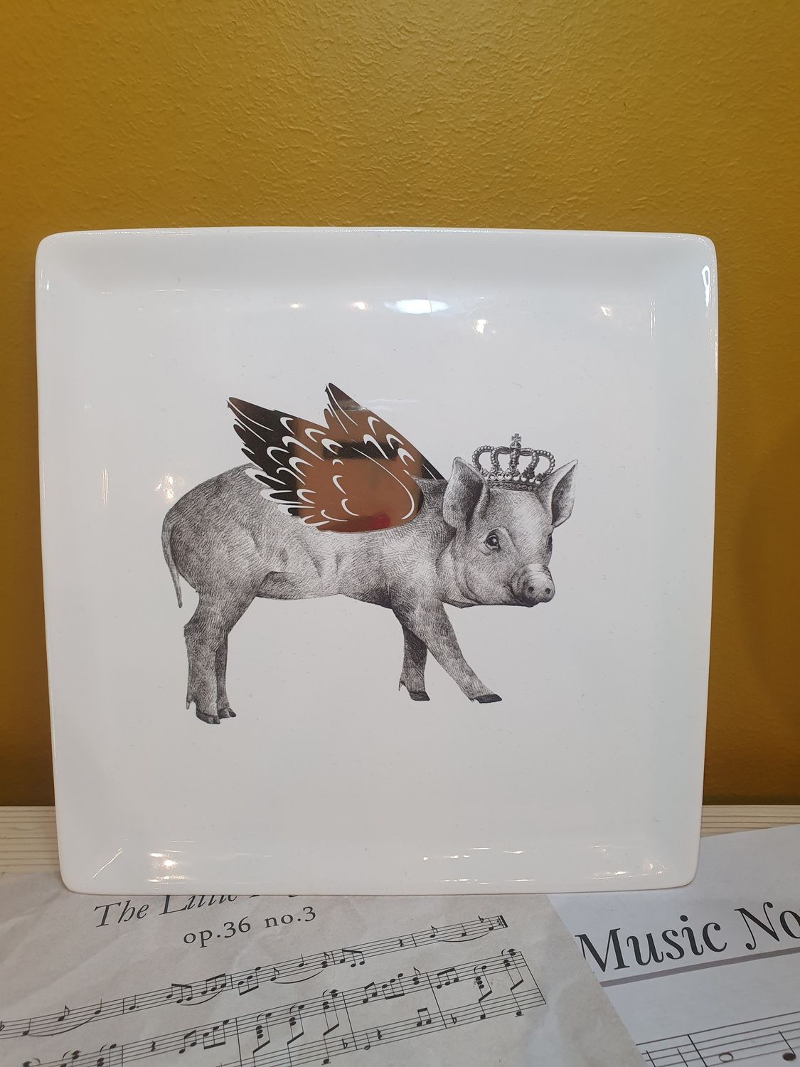 тарелка  керамическая Королевская свинка