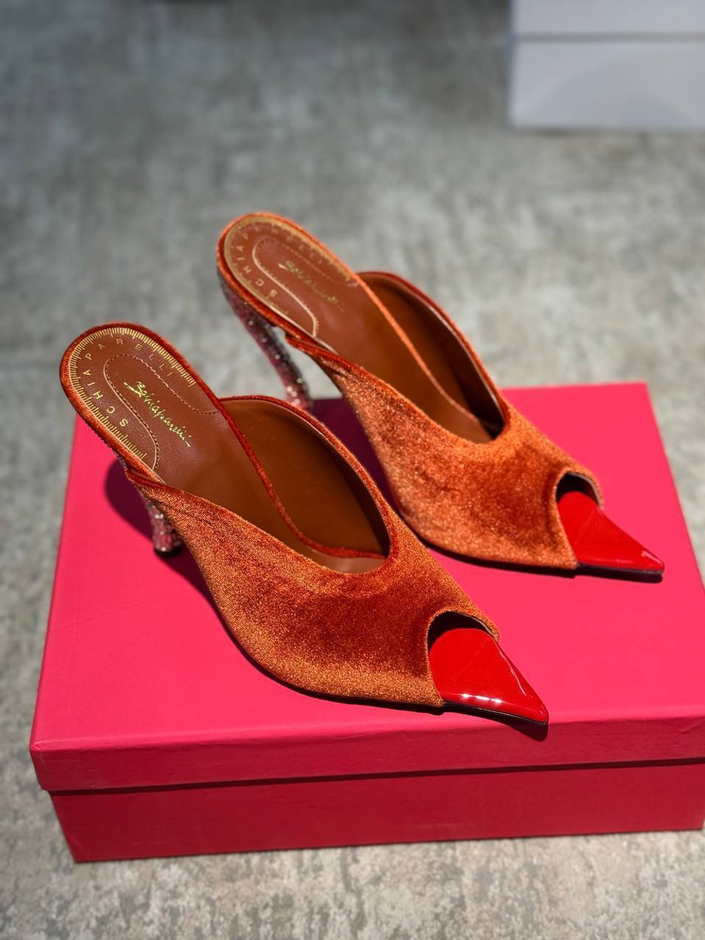 Босоножки Schiaparelli