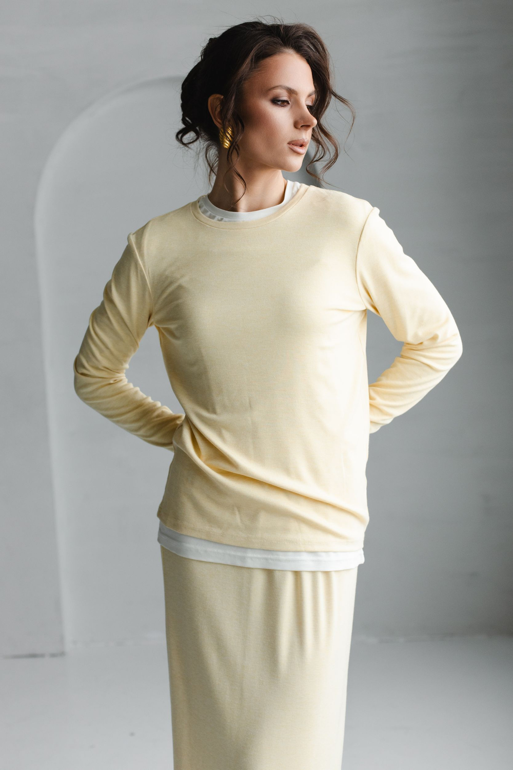 Лонгслив лимонный