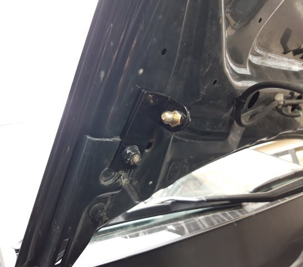 Упор (амортизатор) капота для Nissan Almera / Sunny N16 (2000-2006) Autoinnovation.01-15