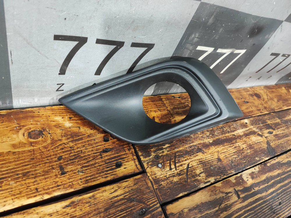 Накладка ПТФ передняя левая Nissan Murano 3 (Z52) 14-нв Б/У Оригинал 622575AA0A