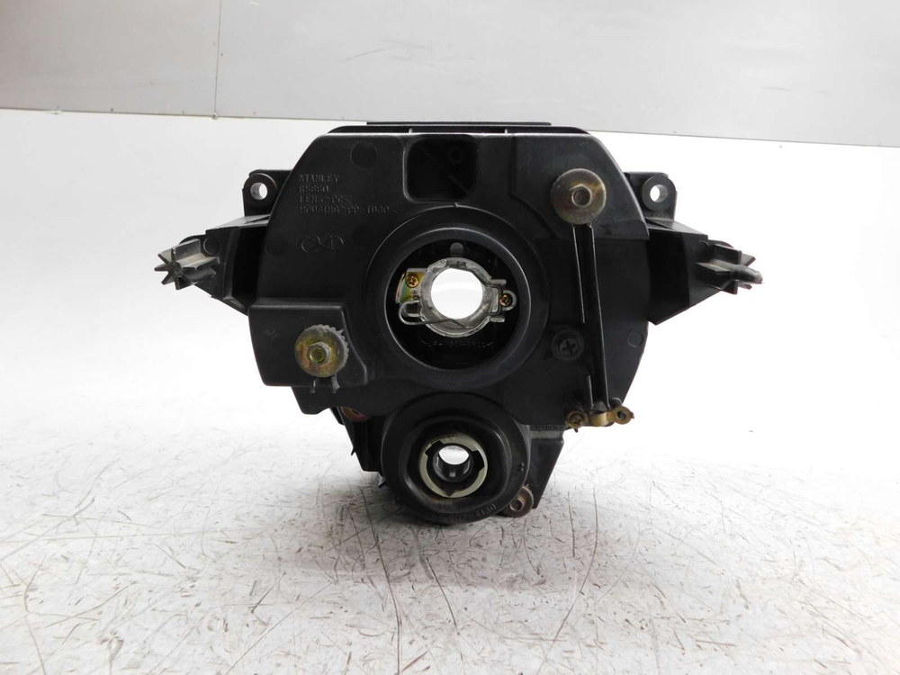 Фара Suzuki GSX1300R Hayabusa GW71A 99-07