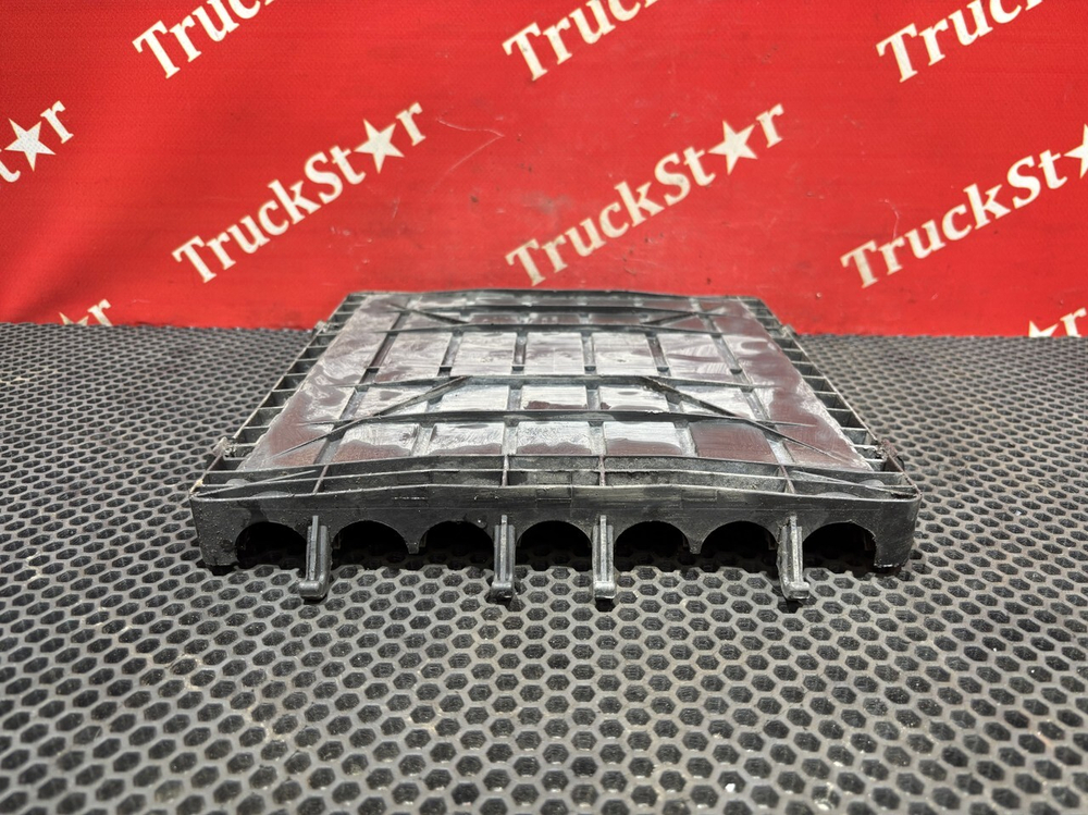 Крышка электроразъемов