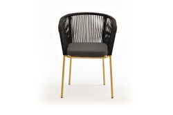 "Марсель" стул плетеный из роупа, каркас из стали золотой глянец, роуп темно-серый круглый, ткань серая