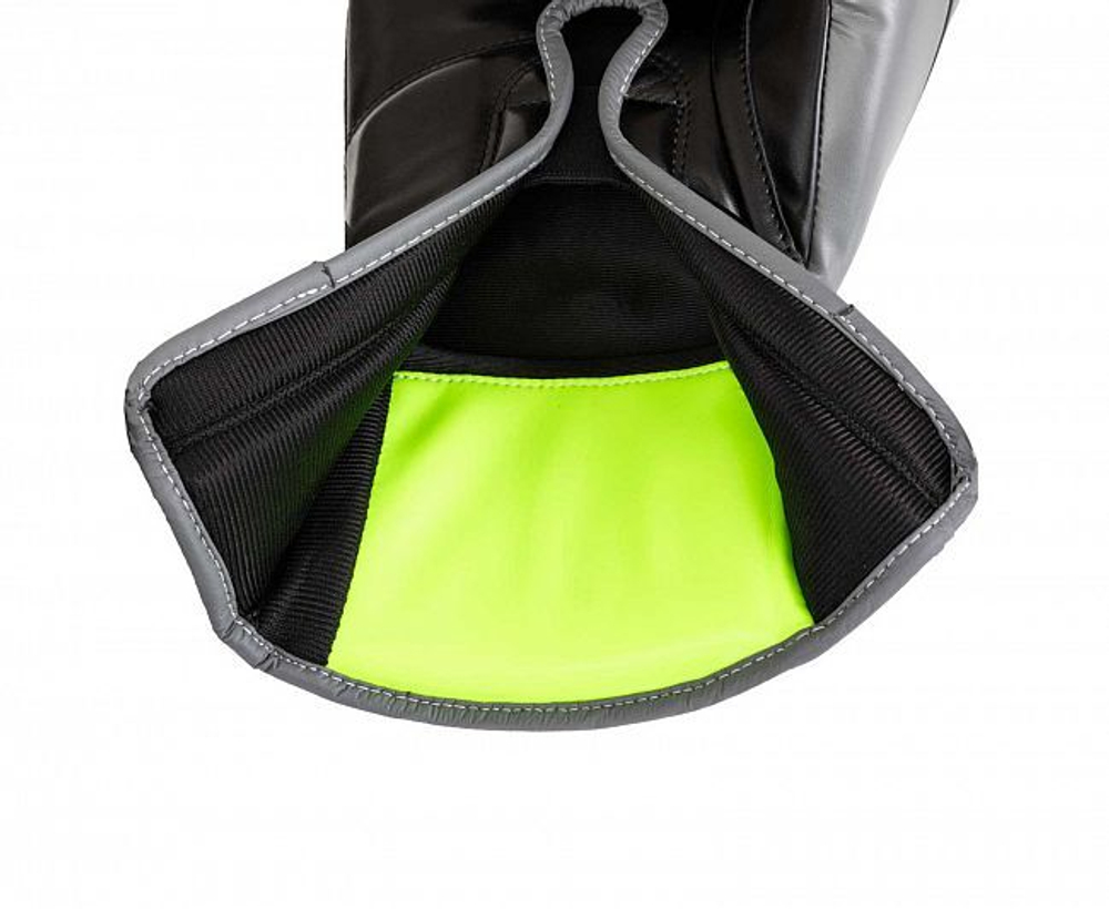 Перчатки боксерские Clinch Contender черно-серые C184