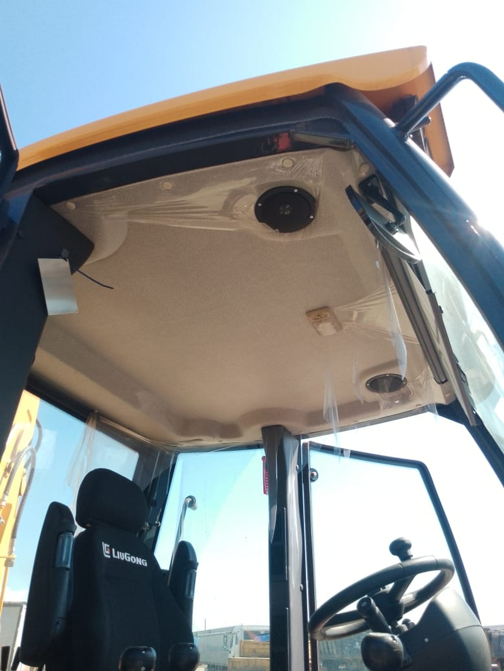 LiuGong CLG* Экскаватор-погрузчик CLG766A (Дизельный, 4.8 л, 95 л.с. АТ)