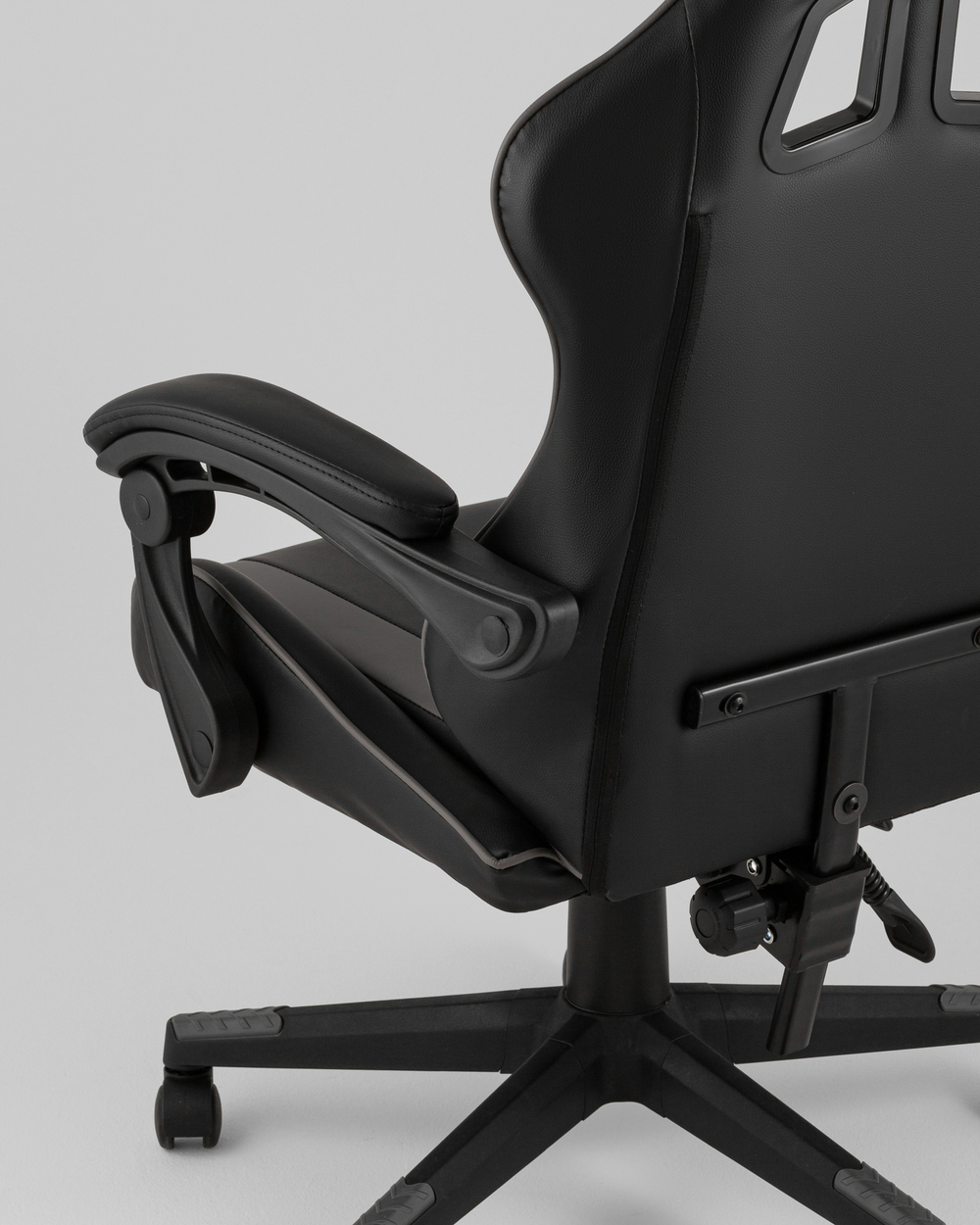 Кресло спортивное TopChairs Commander черно-серый