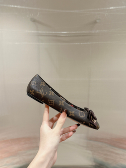 Louis Vuitton Flats (4 colors)