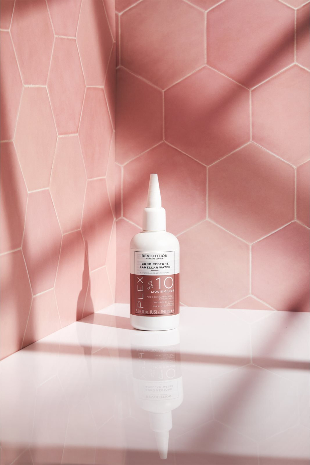 Revolution Haircare Plex No.10 Bond Restore Lamellar Water - интенсивное регенерирующее средство для ослабленных и поврежденных волос /   150  ml  / GTIN 5057566562782