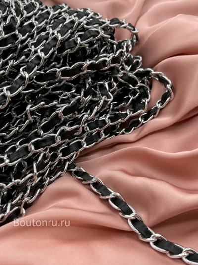 Тесьма цепь серебристая с кожаной черной вставкой