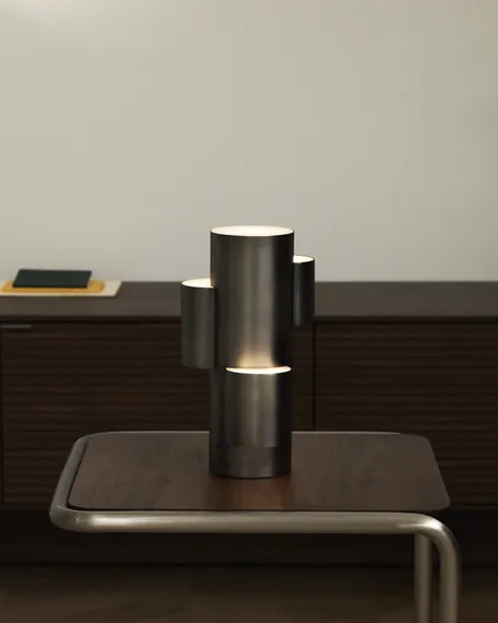 Переносная настольная лампа Adrina из темно-серого металла