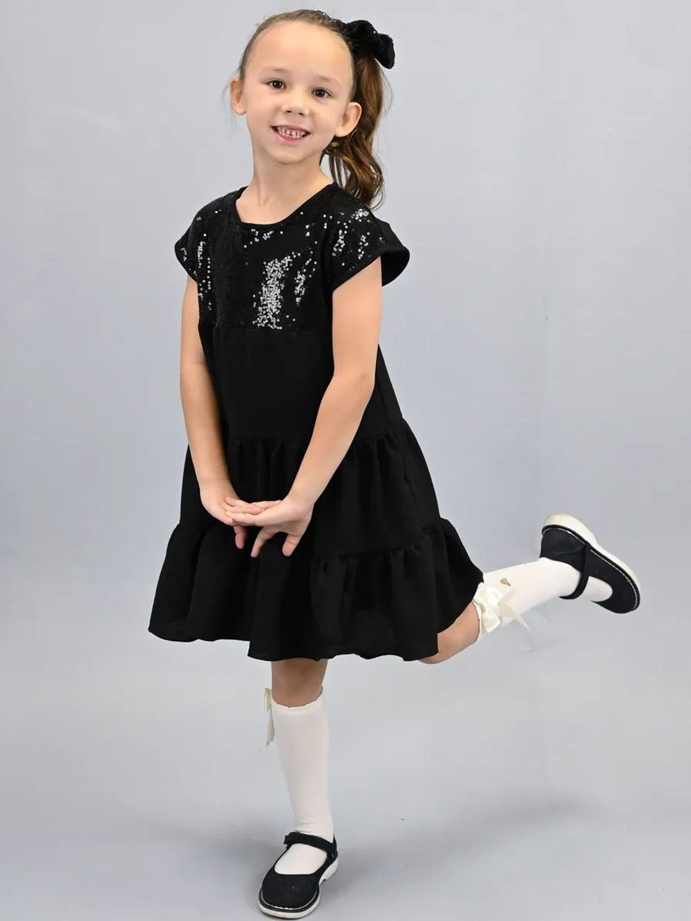 Платье нарядное для девочки с пайетками