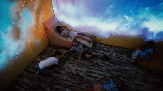 Комплекты иммерсивного оборудования для сенсорных комнат. Уникальное пространство, созданное на основе проекционного оборудования. Для развития, обучения и релаксации детей всех возрастов.