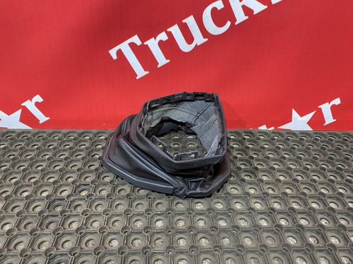 Кожух рулевой колонки 2018г