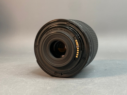 Canon 2000D Kit 18-55mm 3.5-5.6 IS II 4.700 кадров