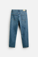 Джинсы slim fit