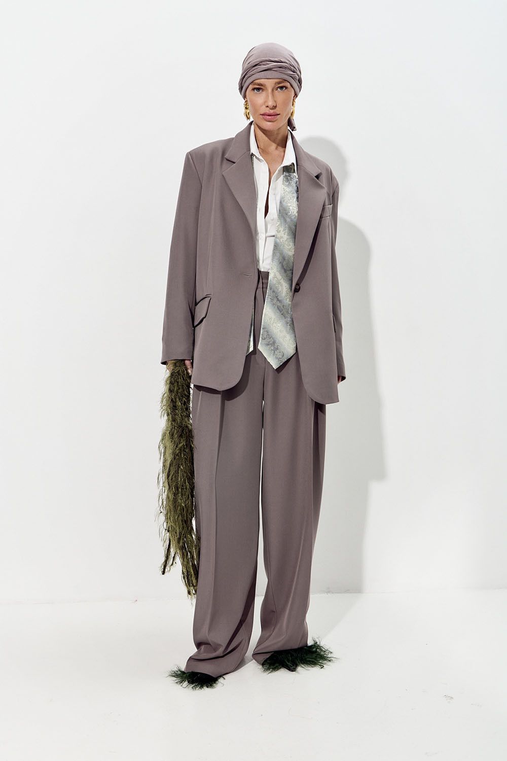 Пиджак свободный костюмный цвета тауп