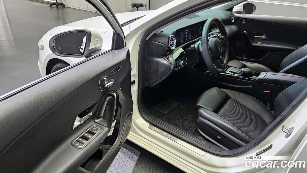 Mercedes-Benz A-Class W177 A220 Sedan (03.2020)