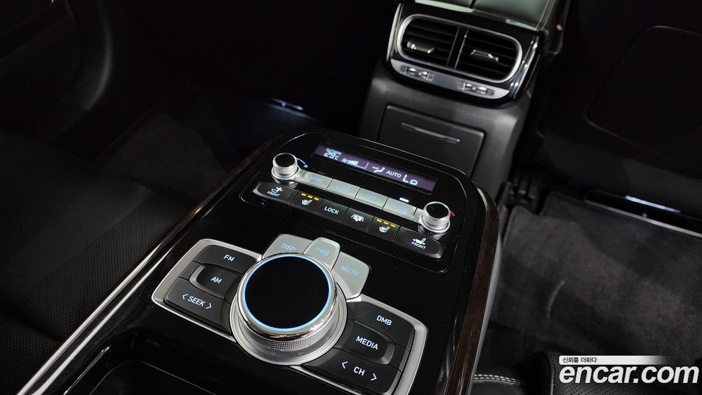 Genesis G90 3.8 (02.2020)