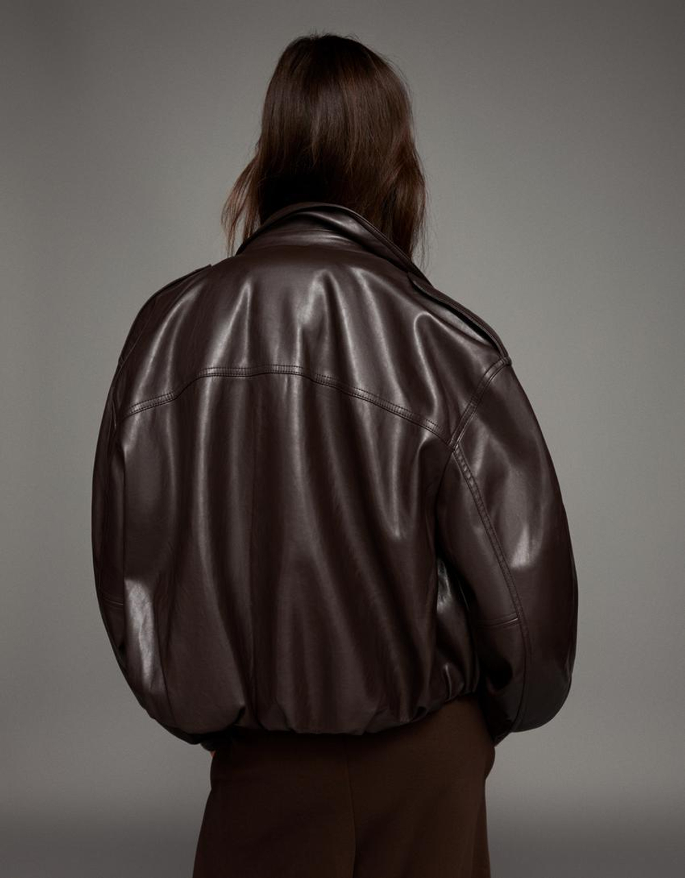 BERSHKA Куртка из искусственной кожи, коричневый