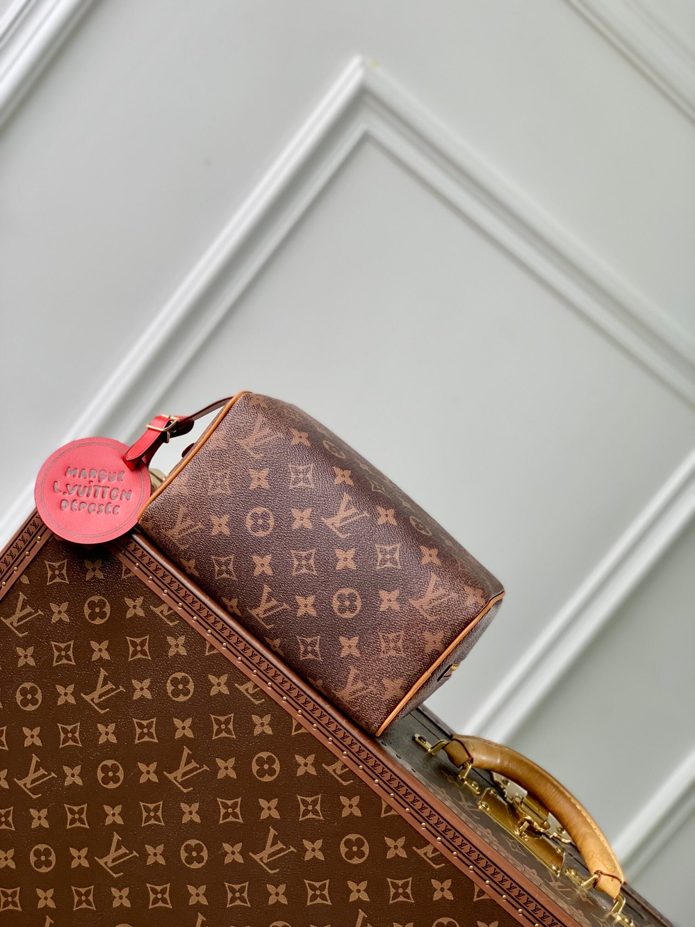 Louis Vuitton Locker Dopp Kit