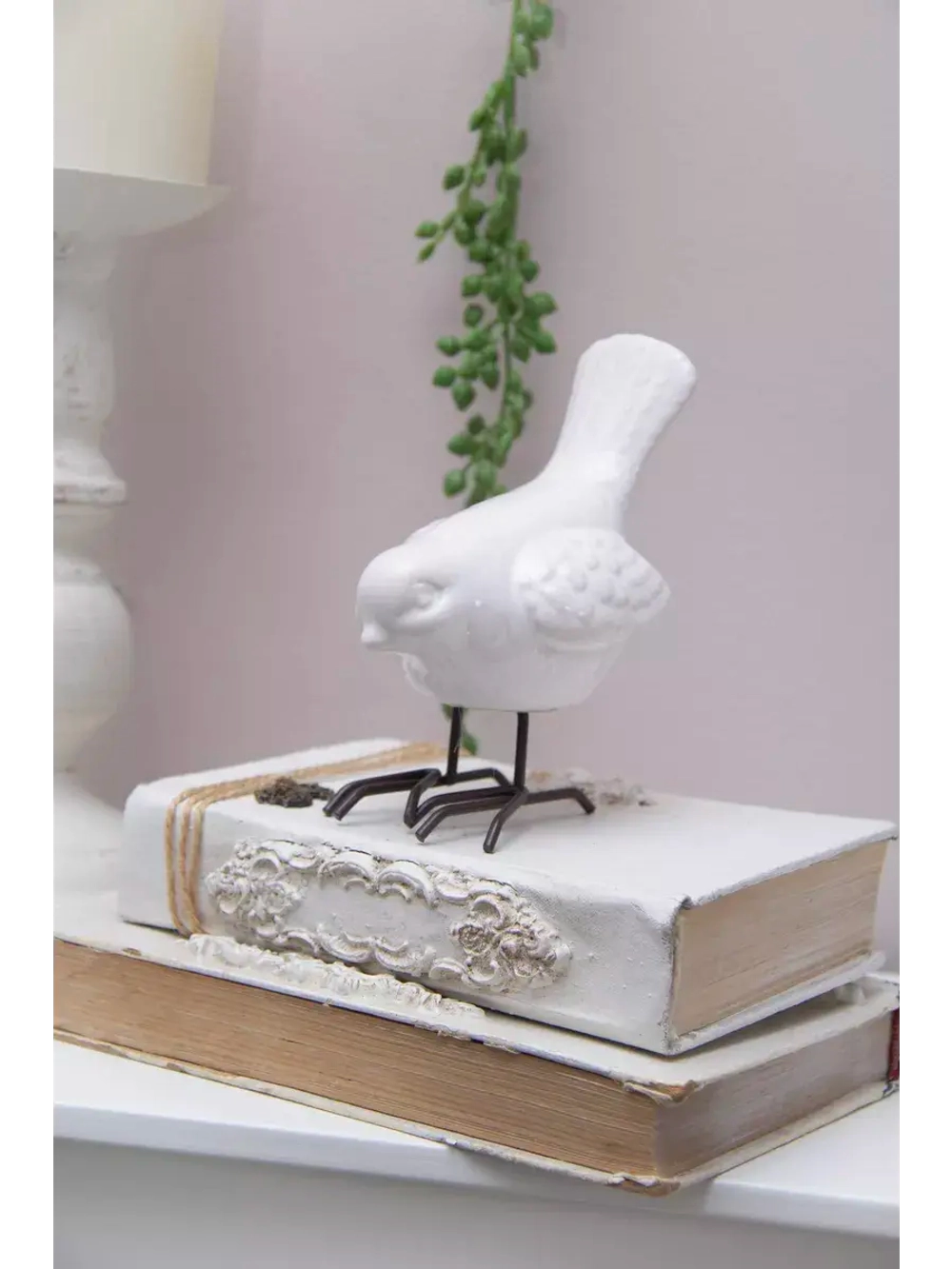 Статуэтки для интерьера на полку