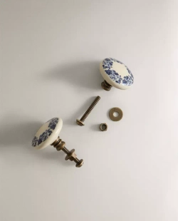 ZARA HOME НАБОР МЕБЕЛЬНЫХ РУЧЕК ИЗ КЕРАМИКИ «ЦВЕТОК» (2 ШТ.), СИНИЙ