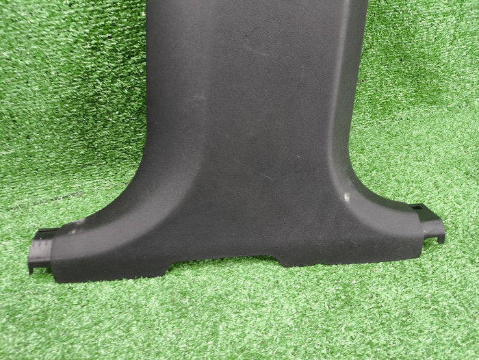 Накладка стойки правая Omoda C5 (2022-н.в.)