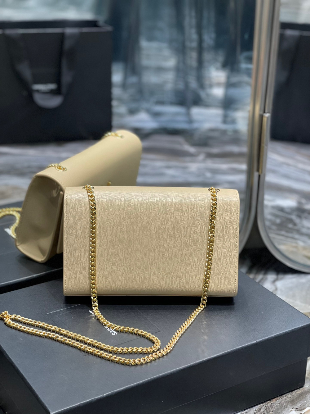 Saint Laurent Kate Medium Bag 24 cm