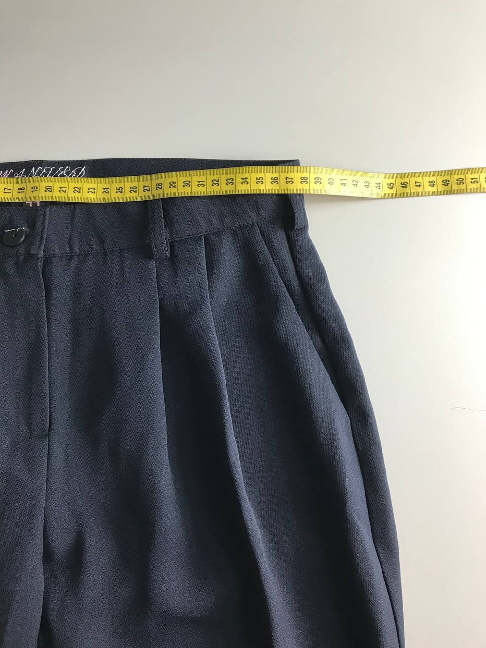 Брюки Wanted с защипами, визуально на 44 размер