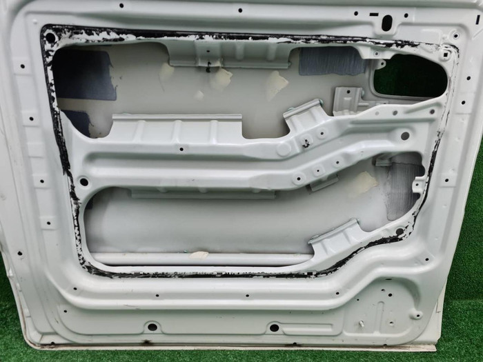 Дверь сдвижная левая Hyundai Grand Starex H1 07-21