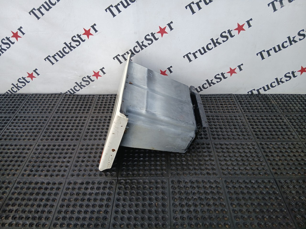 Ящик (дефект) инструментальный левый в сборе 2023г.