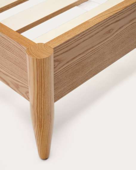 Кровать Octavia из ясеневой фанеры с белым мягким изголовьем 180x200 см