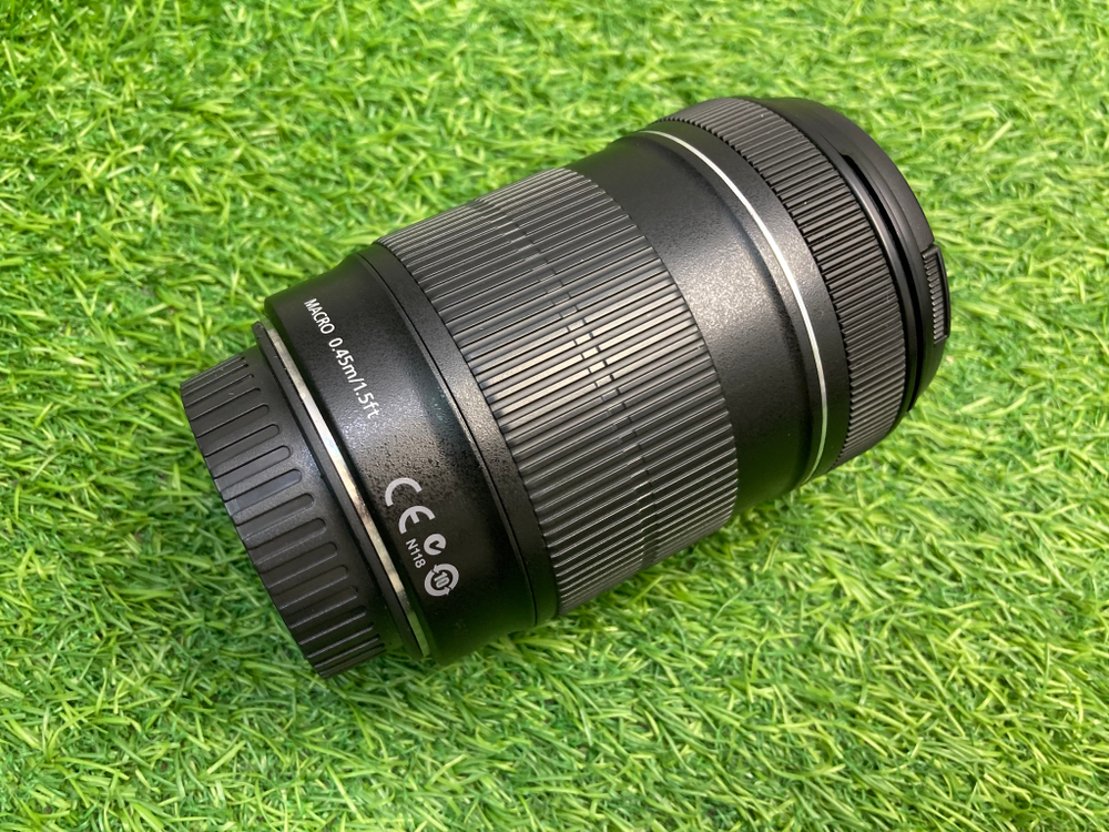 Canon EF-S 18-135mm 3.5-5.6 IS