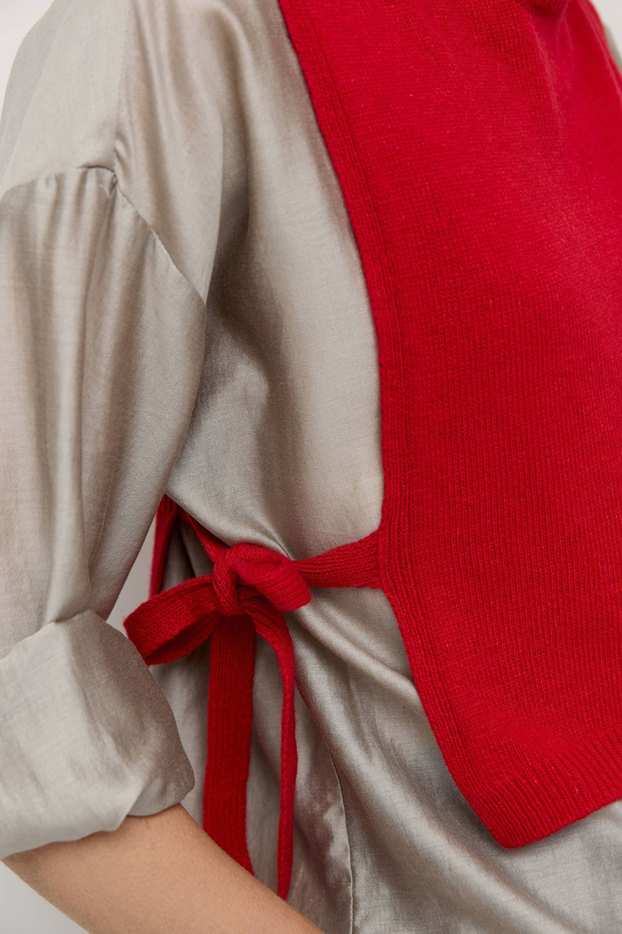 Манишка из смесового кашемира с завязками