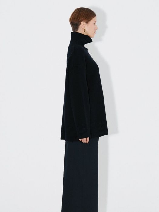 Свитер из шерсти, черный