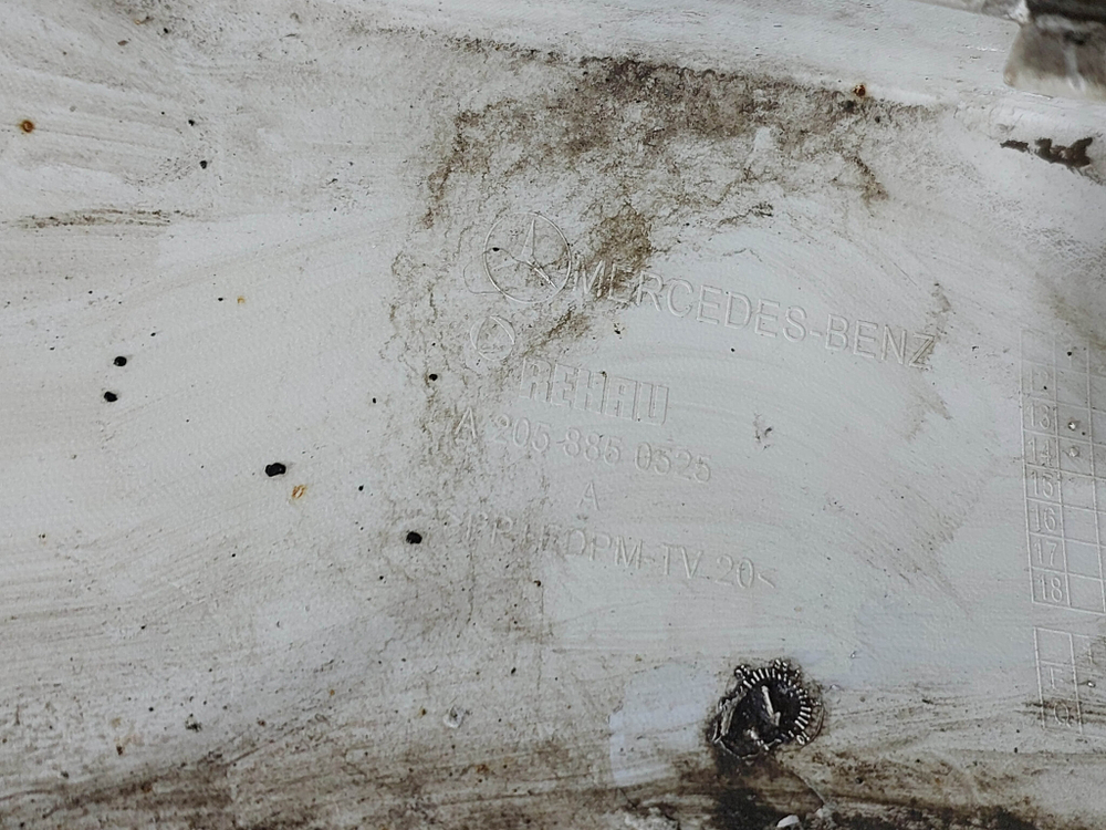 Бампер передний Mercedes C-Class (W205) 14-18 Б/У Оригинал A2058800740649999