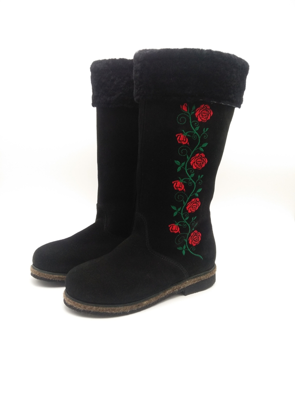 37 Унты женские из замши