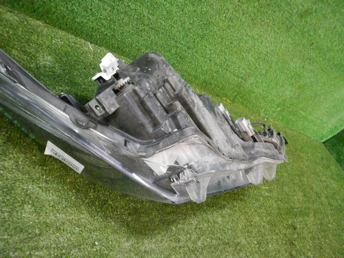 Фара левая Toyota Corolla E160 (2015-2019) LED