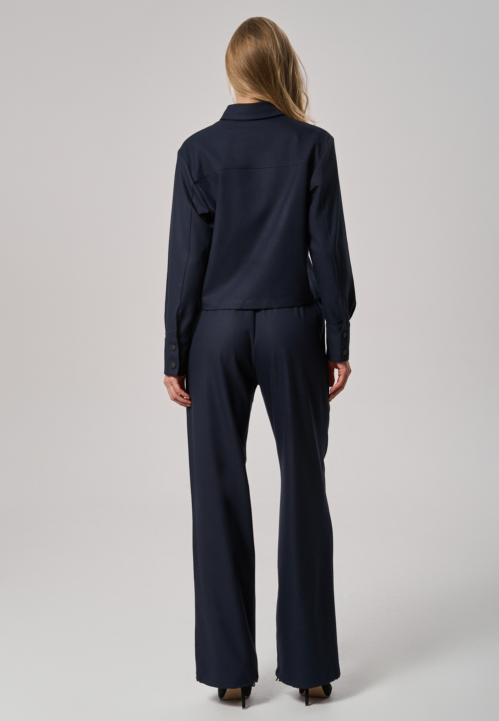 Брюки с поясом на резинке синие