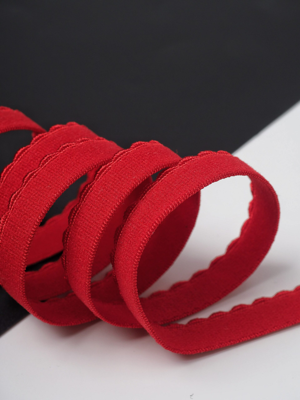 Резинка отделочная красная ажурная ширина 10 мм с учетом фестона